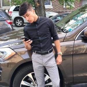 Meet your Posher, Minhaj